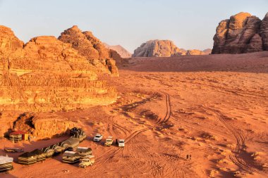 wadi rum çöl ve Bedevi gündoğumu çadır Ürdün '