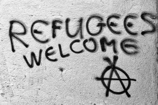 Cyprus Spray Paint Wall Refugees Welcome Concept Hospitality — Stock Photo, Image