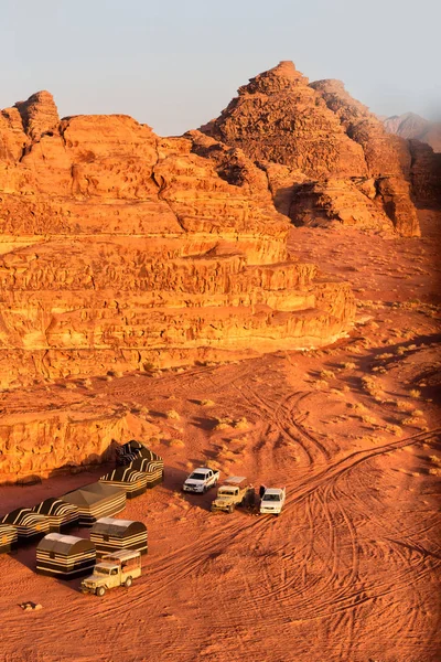 wadi rum çöl ve Bedevi gündoğumu çadır Ürdün '