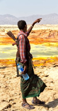 Etiyopya, Danakil-Ocak 2018--devlet yatılı arayan kimliği belirsiz düzensiz asker yaklaşık