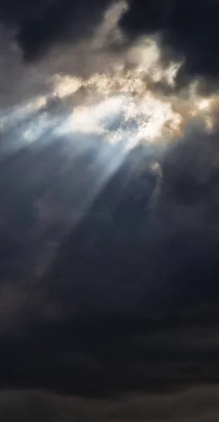 Dans Ciel Nuageux Rayon Lumière Comme Concept Paradis Saint Paix — Photo