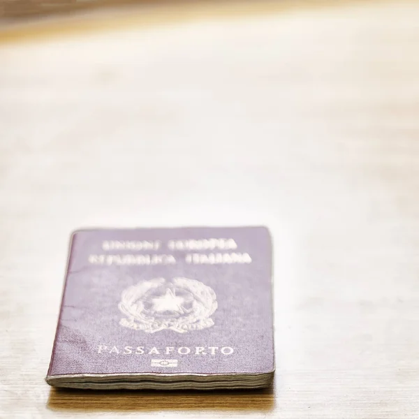 Borrão Passaporte Fundo Branco Como Conceito Viagens Liberdade Lotes Visto — Fotografia de Stock