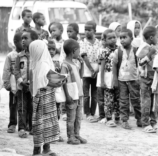 Etiópia Danakil Circa Janeiro 2018 Crianças Não Identificadas Fora Escola — Fotografia de Stock