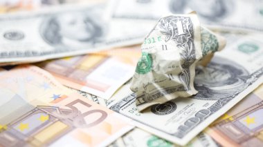 buruşuk Doları para arka plan bulanık sorun kavramı gibi