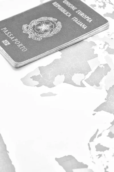 Θόλωμα Και Διαβατήριο Στον Κόσμο Χάρτη Υπόβαθρο Όπως Έννοια Του — Φωτογραφία Αρχείου