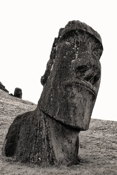 ラパヌイ アンシャン ハンブルクのアンティークや Mysteriuos Muai 像のシンボルで — ストック写真