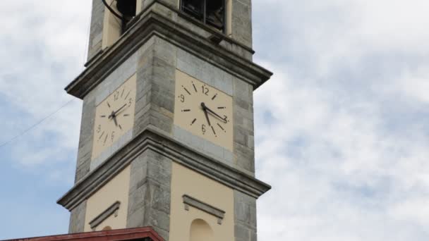 Italie Tradate Ancien Bâtiment Religieux Pour Tour Catholique Horloge — Video