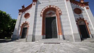 eski Katolik dini yapı ve Saat Kulesi içinde mercallo, İtalya 