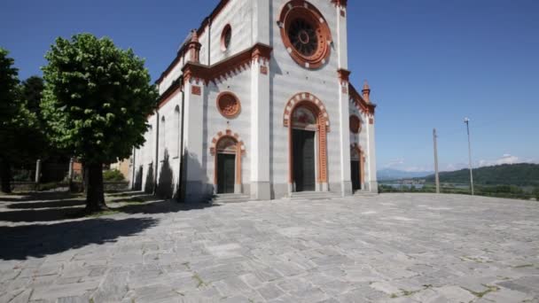 Forntida Katolska Religionen Byggnad Och Klocktornet Mercallo Italien — Stockvideo