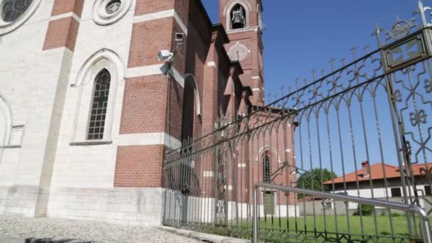 Antigo Edifício Religião Católica Torre Relógio Varano Borghi Itália — Vídeo de Stock