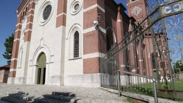Antigua Religión Católica Edificio Torre Del Reloj Varano Borghi Italia — Vídeos de Stock