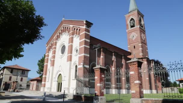 Antigo Edifício Religião Católica Torre Relógio Varano Borghi Itália — Vídeo de Stock