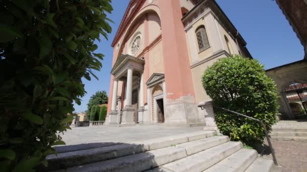 Gereja Katolik Kuno Dan Menara Jam Italia — Stok Video