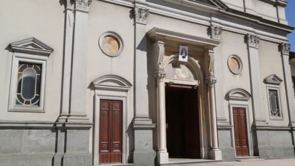 Antigua Iglesia Católica Olgiate Comasco Italia — Vídeo de stock