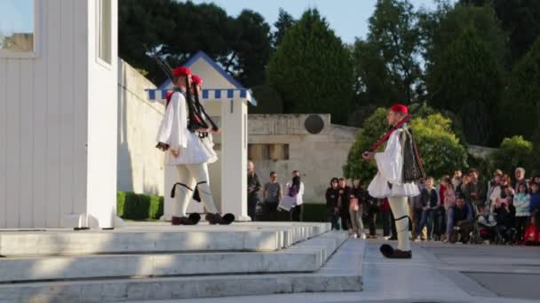 Beelden Van Ceremoniële Wisseling Van Parlements Bewaker Athene — Stockvideo