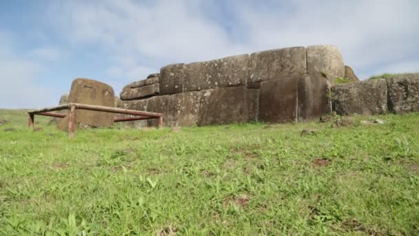 Kamienie Moai Wyspie Wielkanocnej Polinezji Wschodniej — Wideo stockowe