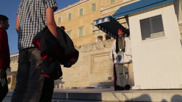 雅典议会警卫的礼仪更换镜头 — 图库视频影像