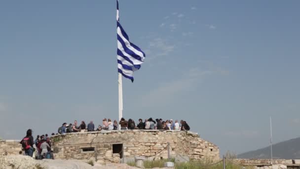 Flagge Gegen Den Himmel Und — Stockvideo