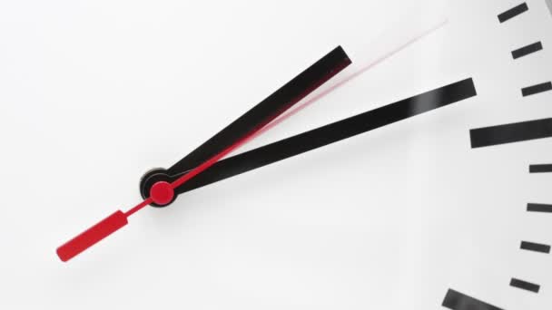 Horloge Avec Des Flèches Rouges Noires Sur Fond Blanc Comme — Video