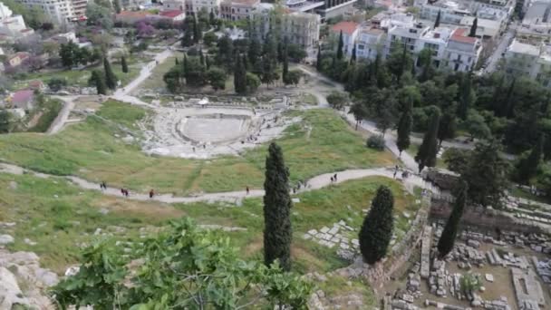Touristen Die Der Nähe Der Antiken Ruinen Von Akropolis Athen — Stockvideo
