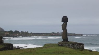 Moai, monolithic human figure carved by Rapa Nui people on Easter Island in eastern Polynesia