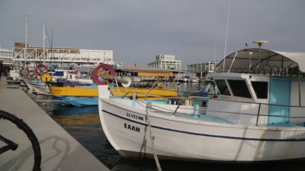 Aufnahmen Des Zyprischen Hafens Bewölkten Tagen — Stockvideo