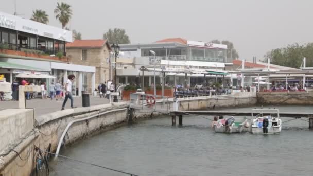 Φιλμ Του Κυπριακού Λιμανιού Συννεφιασμένη Μέρα — Αρχείο Βίντεο