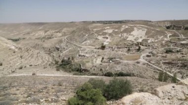 Antik şatodan dağ manzarasının manzaralı görüntüleri