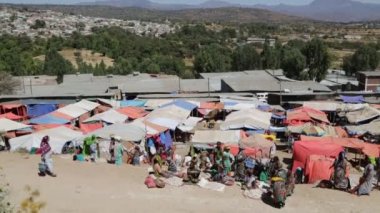 Eski Pazar gündüz sırasında kimliği belirsiz kişilerin doğal görünümü 
