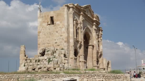 Turystów Którzy Chodzą Pobliżu Antique Witryny Jerash Jordan — Wideo stockowe