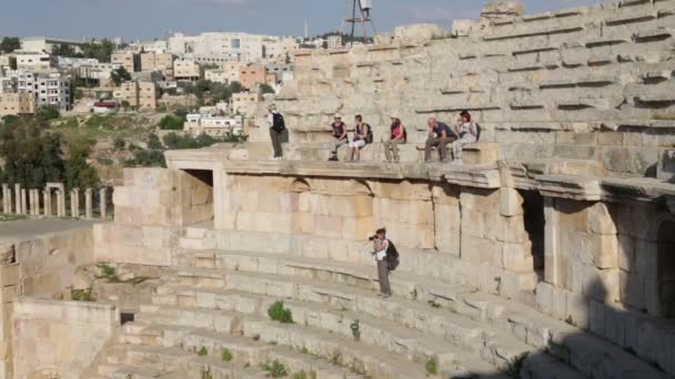 Turisti Che Camminano Vicino Patrimonio Classico Giordania — Video Stock