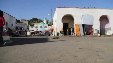 city gate yakınındaki tanımlanamayan Turizm.