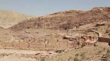 antik kalıntıları ve jordan kayalarda görünümü