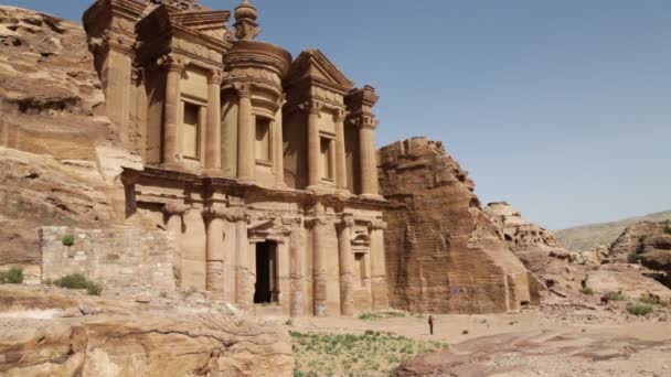 Människor Som Gick Nära Antika Platsen Petra Jordanien — Stockvideo