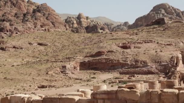 Pemandangan Reruntuhan Antik Dan Bebatuan Jordan — Stok Video