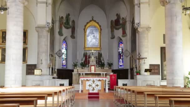 Interno Della Chiesa Con Altare Italia — Video Stock