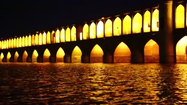 Старый Мост Освещением Ночное Время Иране — стоковое видео