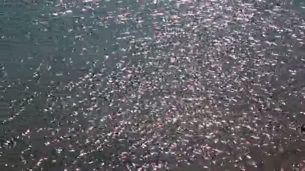 vue grand angle de l'eau flottante 