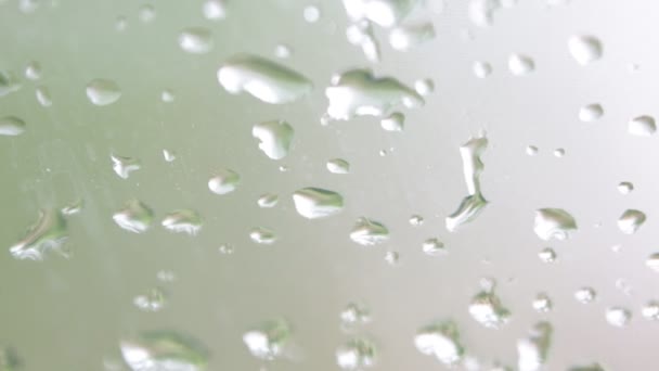 Primer Plano Las Gotas Agua Cristal Ventana Con Fondo Borroso — Vídeos de Stock