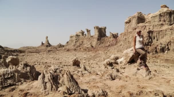 Vista Panorâmica Pessoas Não Identificadas Caminhando Danakil — Vídeo de Stock