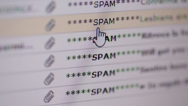 Nahaufnahme Eines Stapels Von Spam Mails Auf Dem Computerbildschirm — Stockvideo