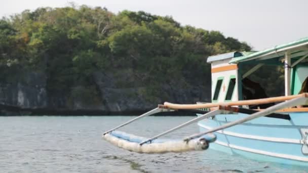 Люди Туристы Лодки Море Филиппинах — стоковое видео