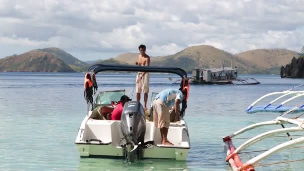 Coron Filipinas Circa Dezembro 2016 Pessoas Não Identificadas Barcos Turísticos — Vídeo de Stock