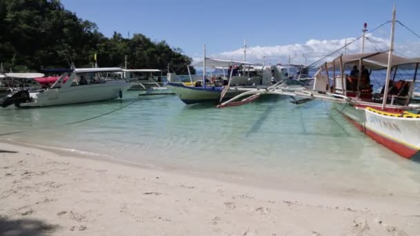 Pessoas Turistas Barco Mar Filipinas — Vídeo de Stock