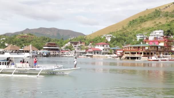 Coron Philippines Circa December 2016 Pessoas Não Identificadas Nos Barcos — Vídeo de Stock