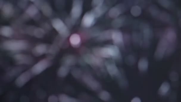 Размытый Цветной Фейерверк Темном Фоне — стоковое видео