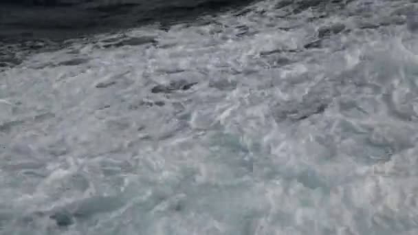 Denizde Dalgalar Yüksek Açı Görünümü — Stok video