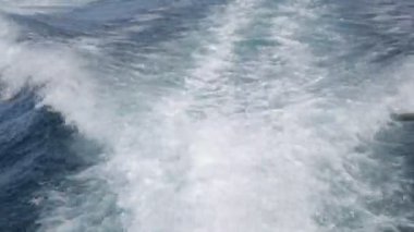 denizde dalgalar yüksek açı görünümü