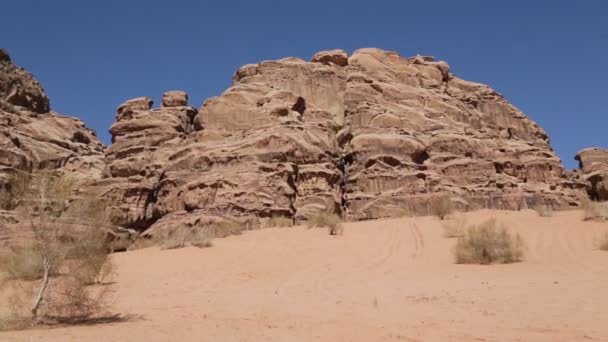 ヨルダン ハシェミット王国のワディ ラム砂漠の美しい景色 ヨルダン として知られている谷のムーンのワディ ラム砂漠の素晴らしい景色 — ストック動画