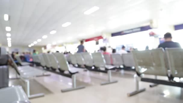Wazig Zicht Mensen Wachten Wandelen Binnen Poort Van Luchthaven — Stockvideo